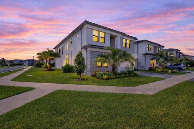 8284 Royal County Down Road, sold in Lotus Palm, Boca Raton, FL