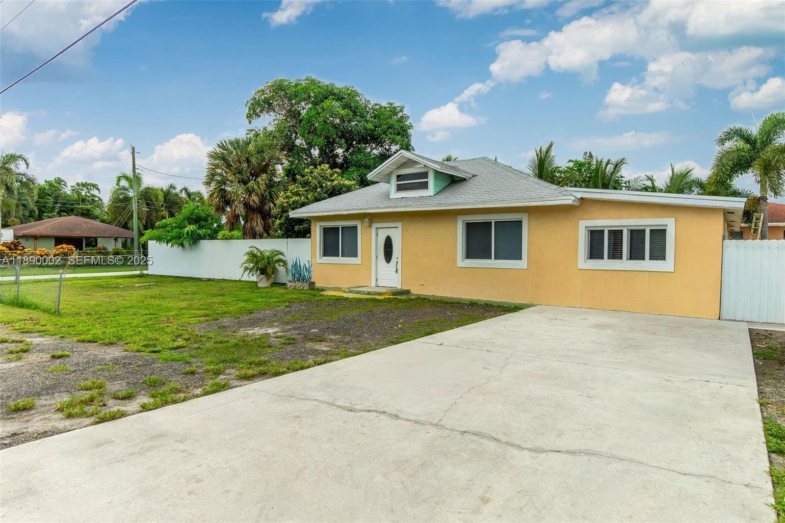 521 S Florida Mango Road, West Palm Beach, FL 33406 photo 2
