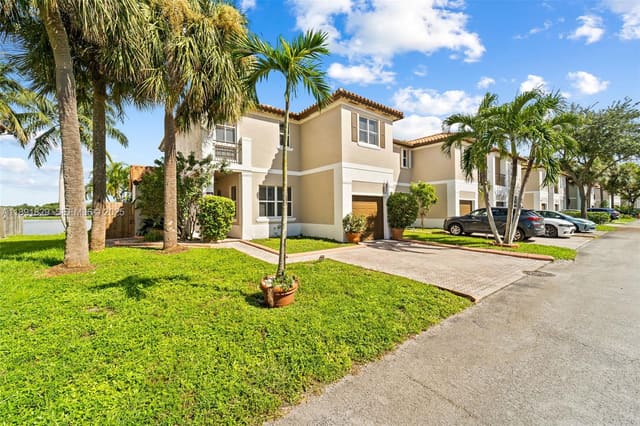 14391 NW 83rd Avenue, sold in Anchorage AT Miami Lakes, Miami Lakes, FL