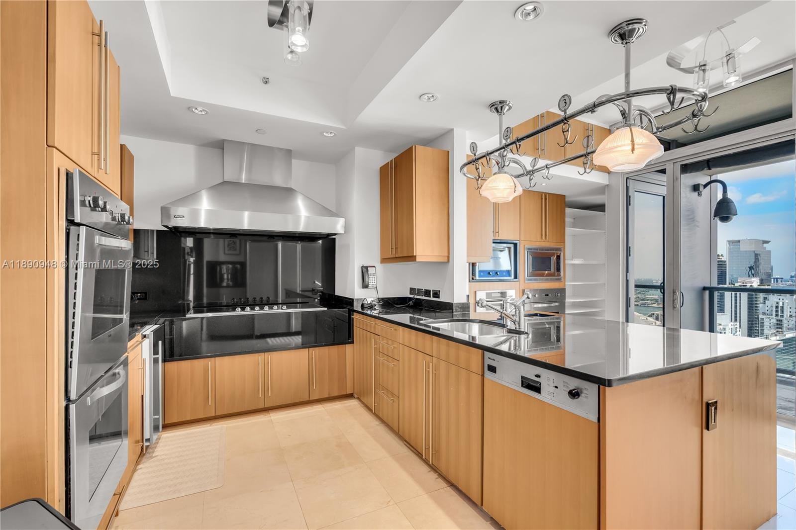 1425 Brickell Avenue 54DEF, Miami, FL 33131 photo 11