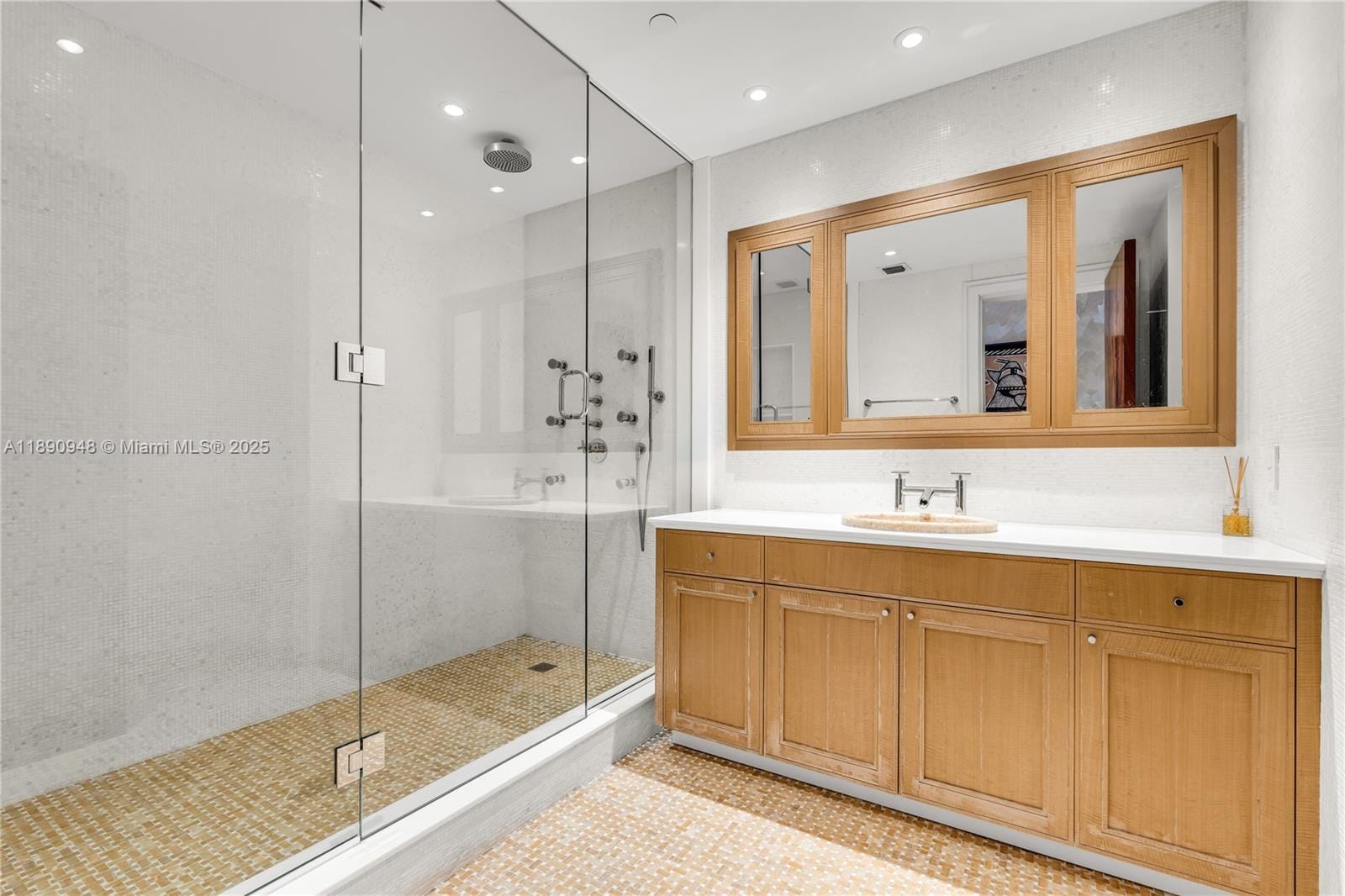 1425 Brickell Avenue 54DEF, Miami, FL 33131 photo 24