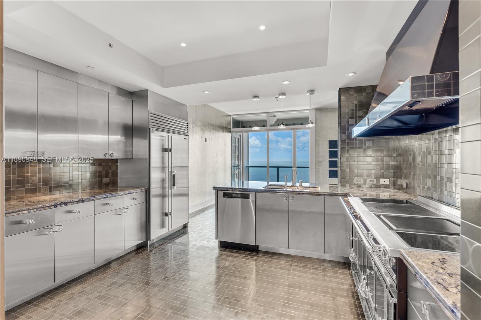1425 Brickell Avenue 54DEF, Miami, FL 33131 photo 25