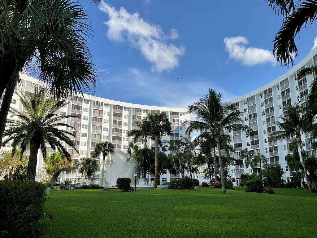 2731 NE 14th Street Causeway 234 — photo 4