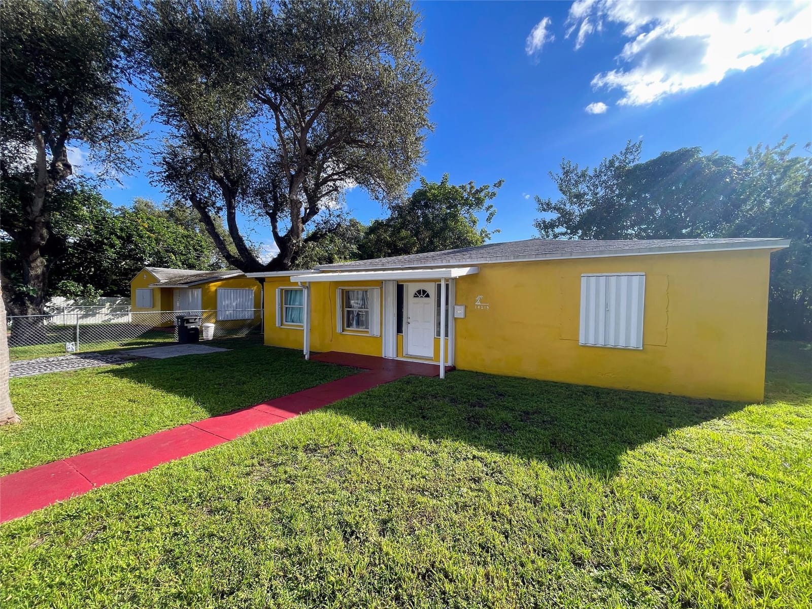 14215-14225 NE 9th Avenue, North Miami, FL 33161