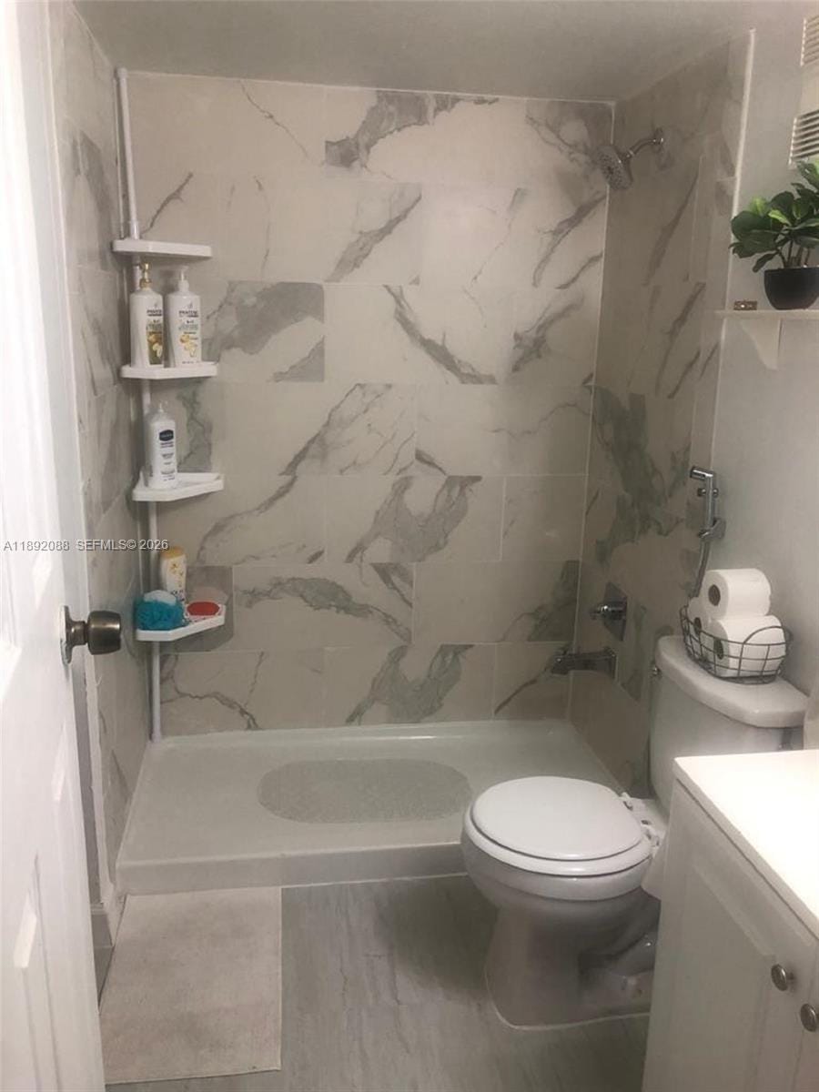 4675 W 18th Court 1011 — photo 8