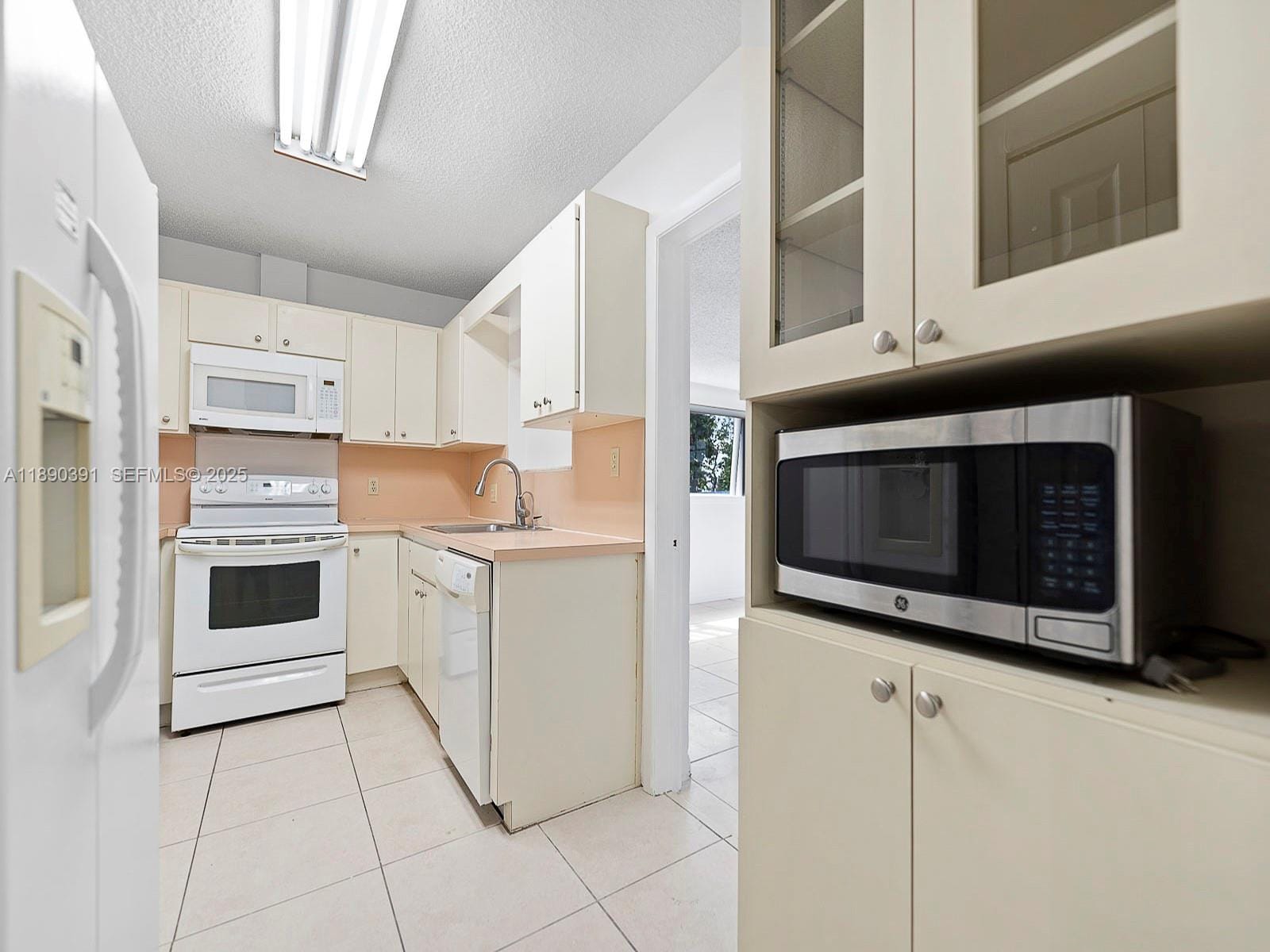911 E 14th Place, Hialeah, FL 33010 photo 13