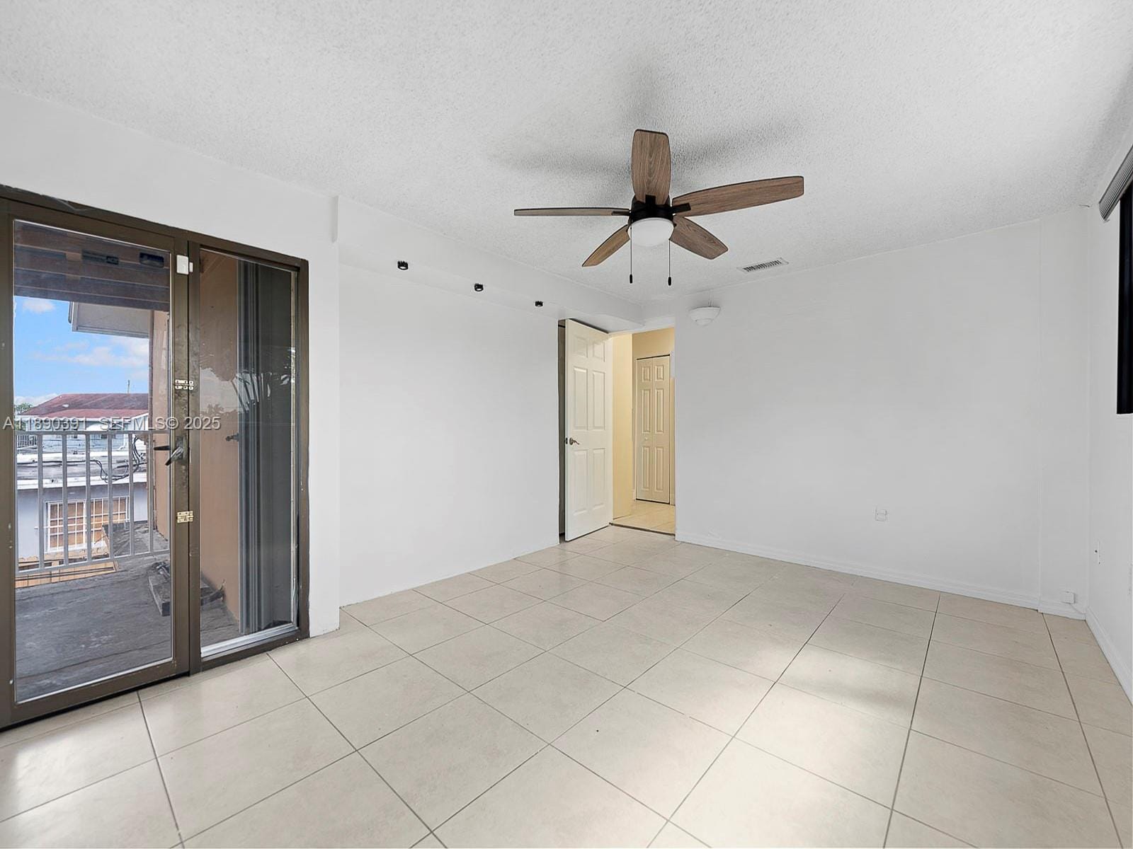 911 E 14th Place, Hialeah, FL 33010 photo 23