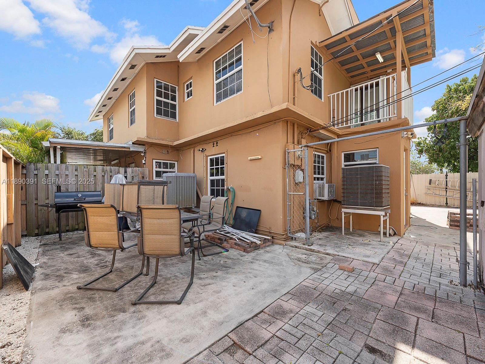 911 E 14th Place, Hialeah, FL 33010 photo 5