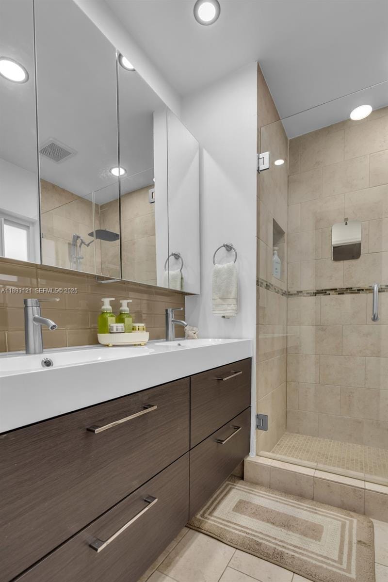 3155 W 68th Place, Hialeah, FL 33018 photo 24