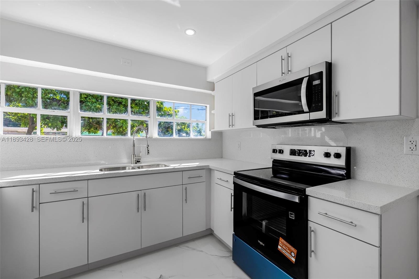 19611 NW 4th Avenue, Miami Gardens, FL 33169 photo 3