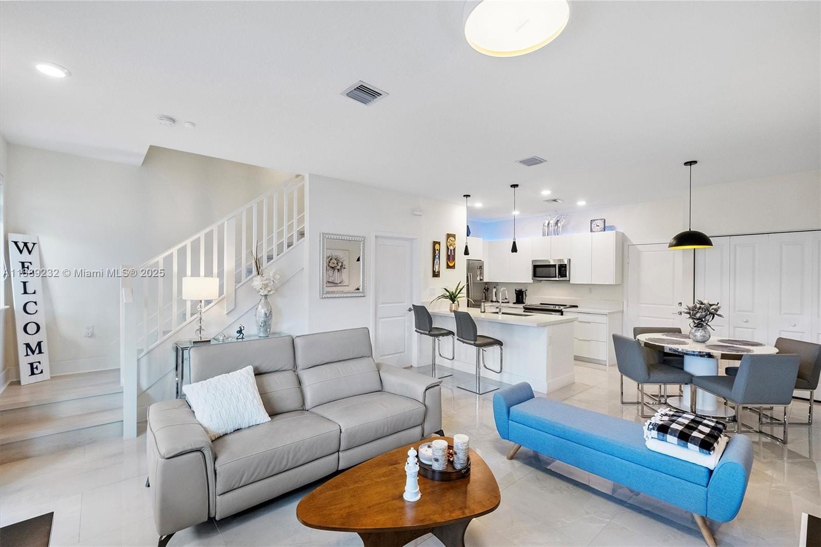8374 Central Park Boulevard — photo 3