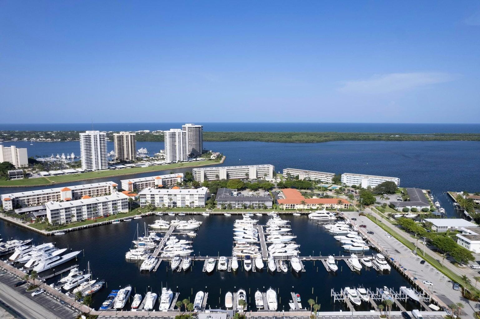 21 Yacht Club Drive 102, North Palm Beach, FL 33408