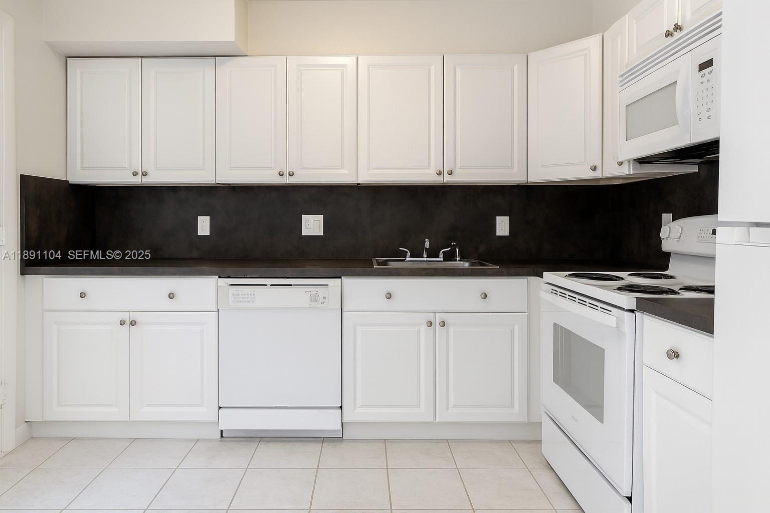 1662 Lincoln Court 402 — photo 5