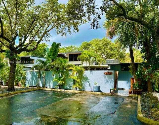 6437 Lemon Tree Lane, Miami Lakes, FL 33014