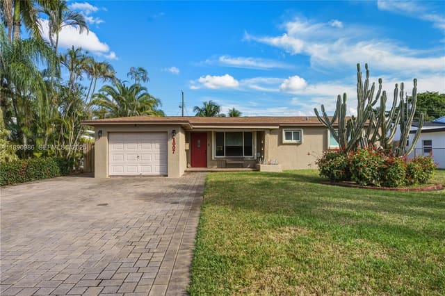 1007 N Golf Drive, sold in Central Golf Sec Of Holly, Hollywood, FL