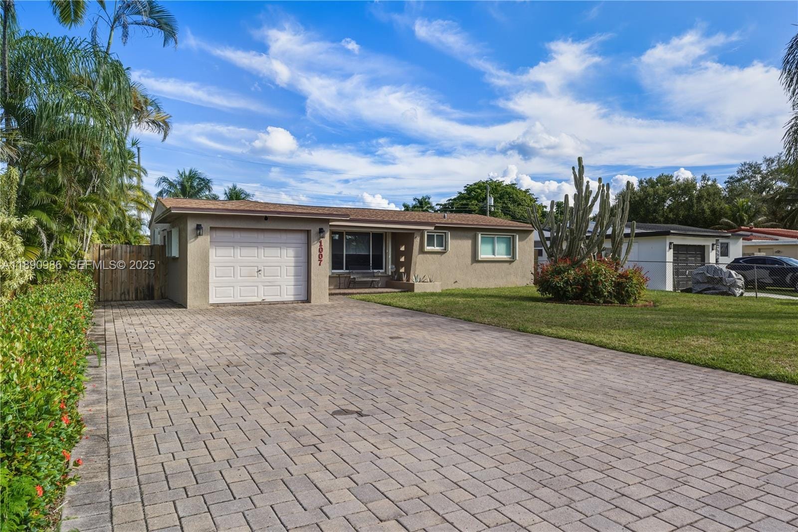 1007 N Golf Drive, Hollywood, FL 33021 photo 2
