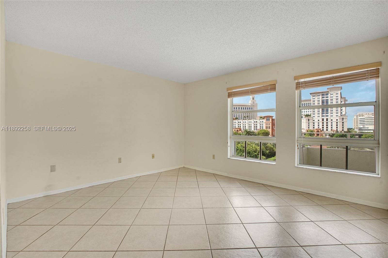 2351 Douglas Road 604 — photo 12