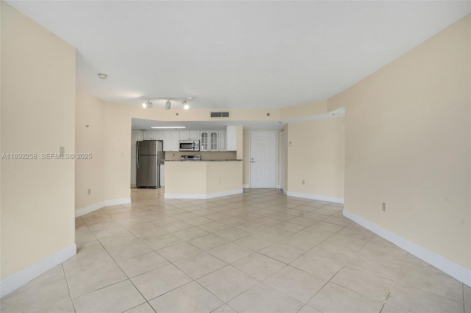 2351 Douglas Road 604 — photo 7