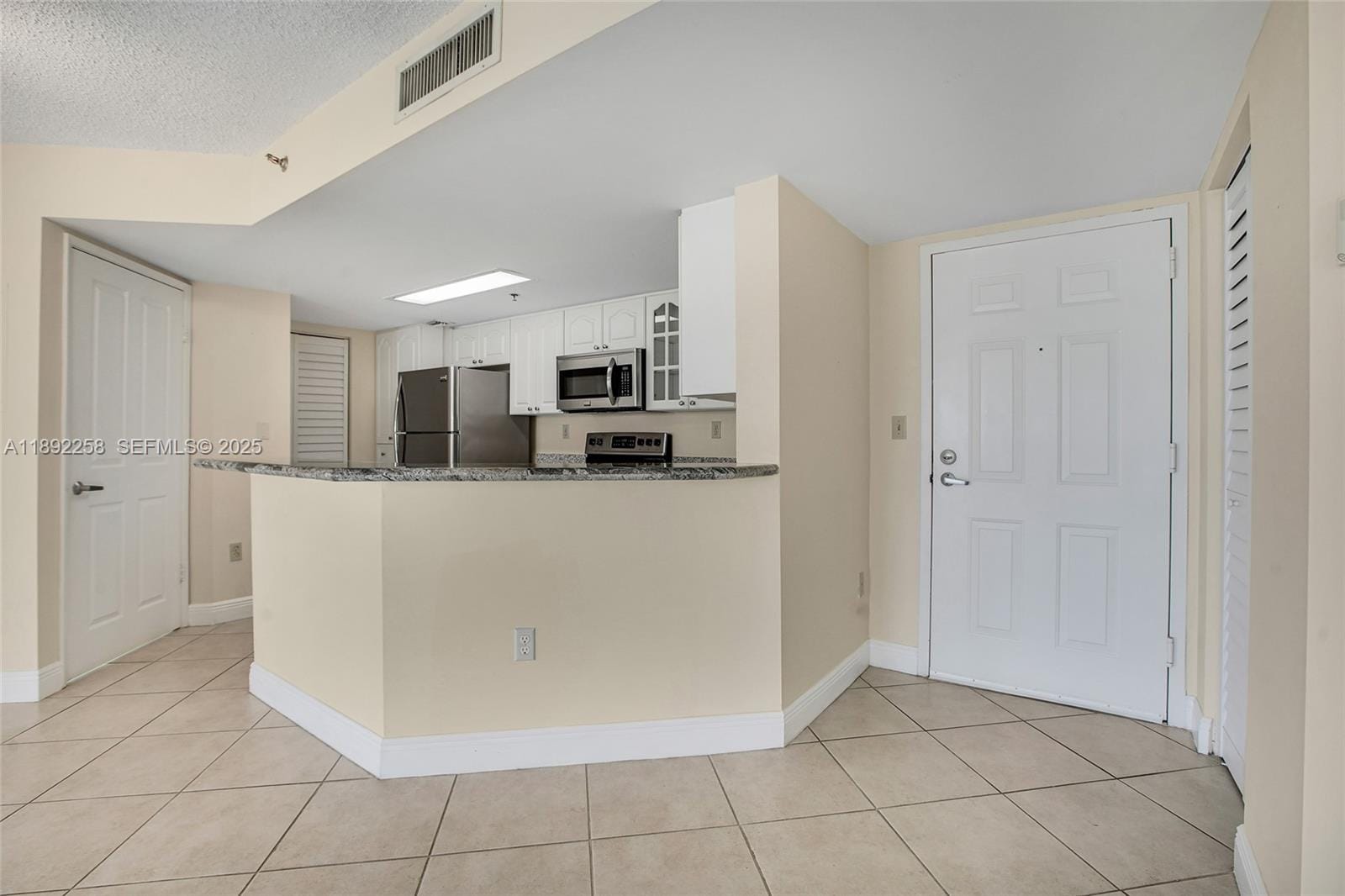 2351 Douglas Road 604 — photo 8