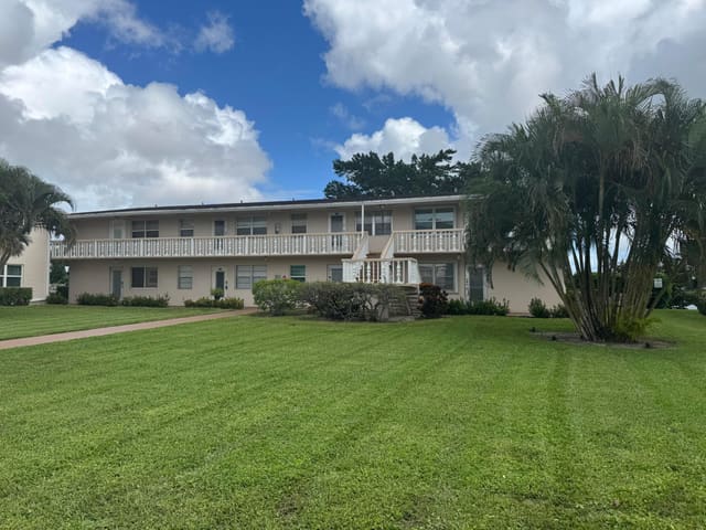 393 Chatham T, sold in Chatham Condos, West Palm Beach, FL