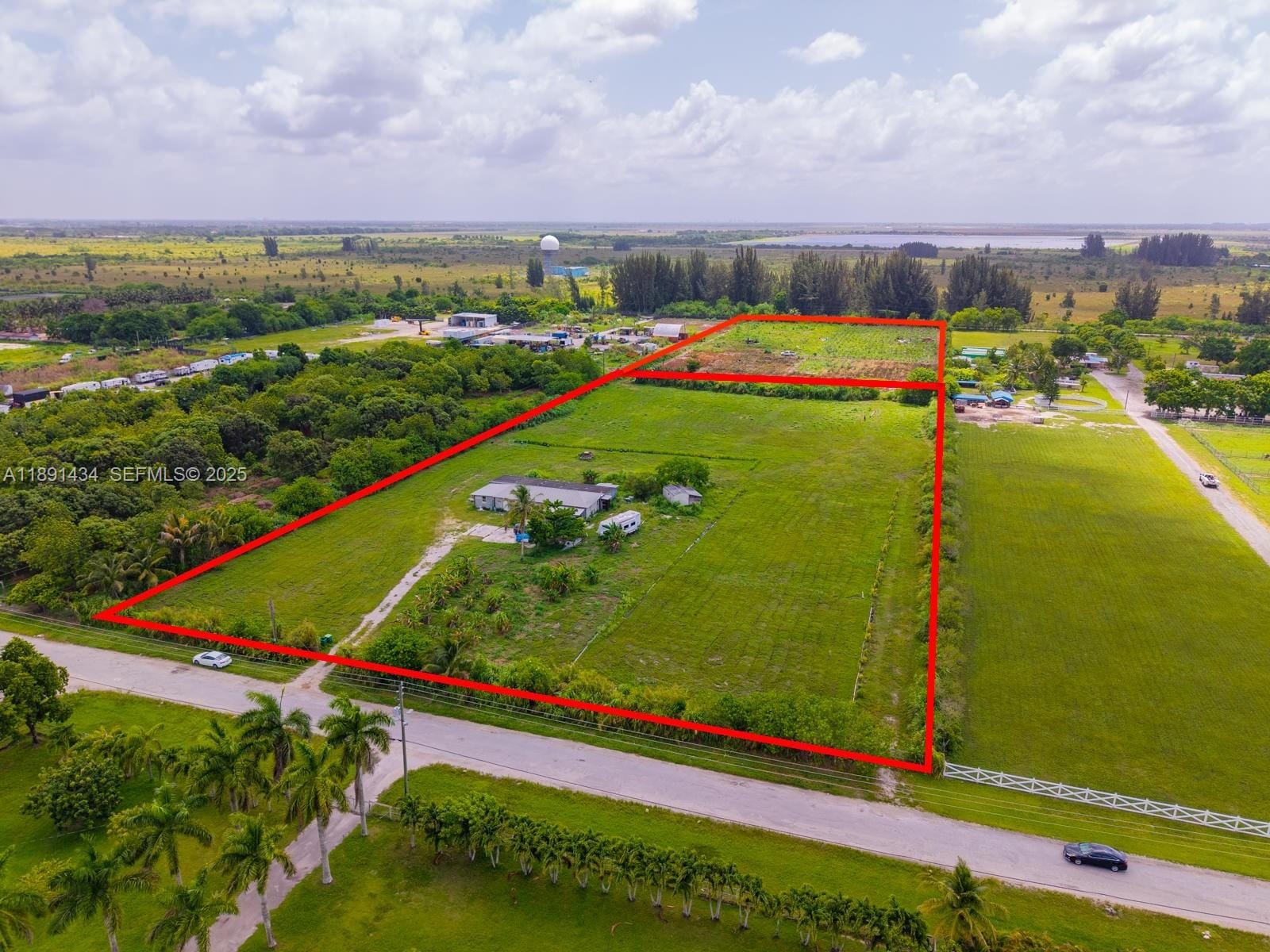 10 Acres Of Land For Sale – Exceptional Investment — photo 2