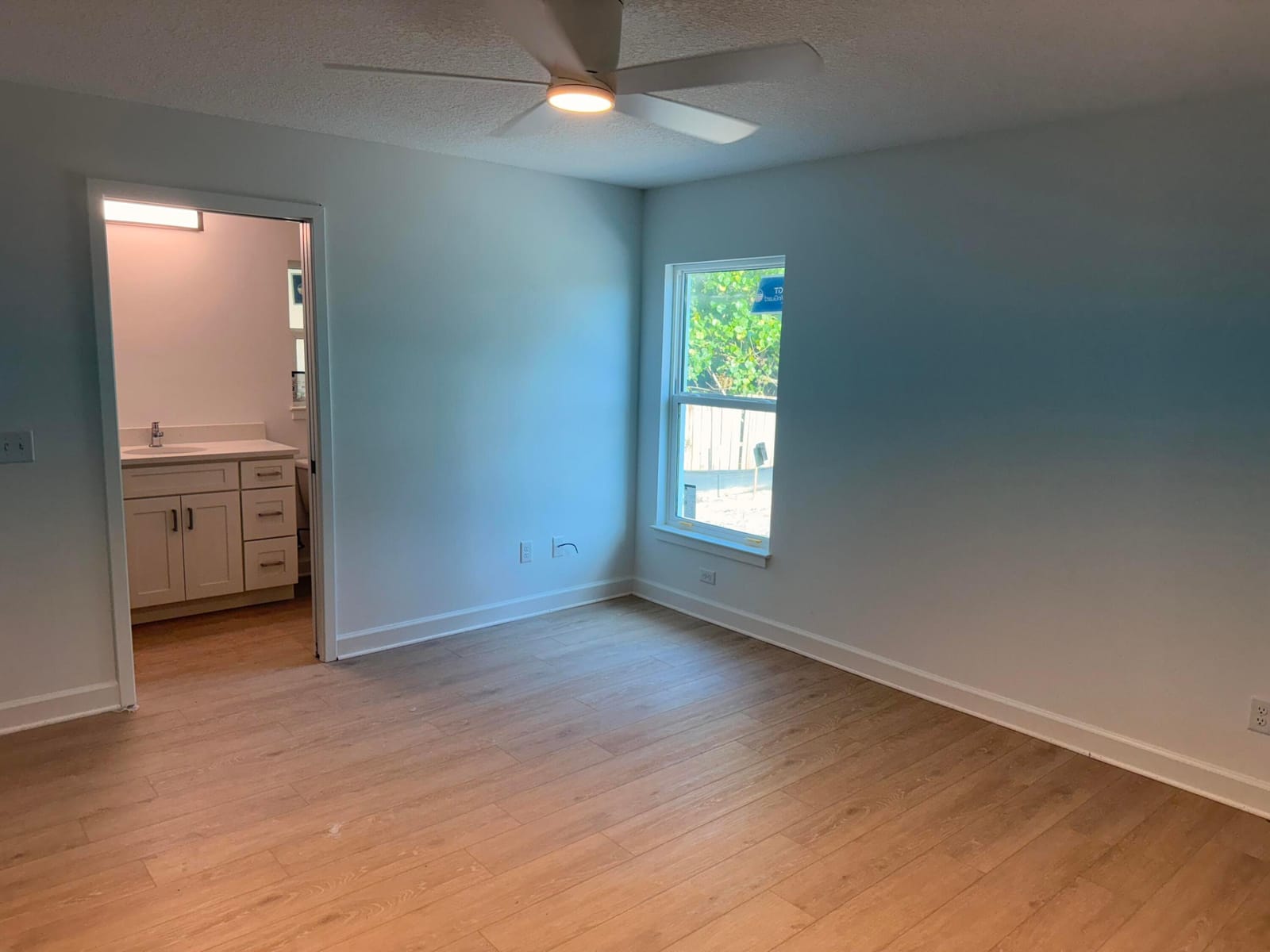 726 SW 18th Place — photo 12