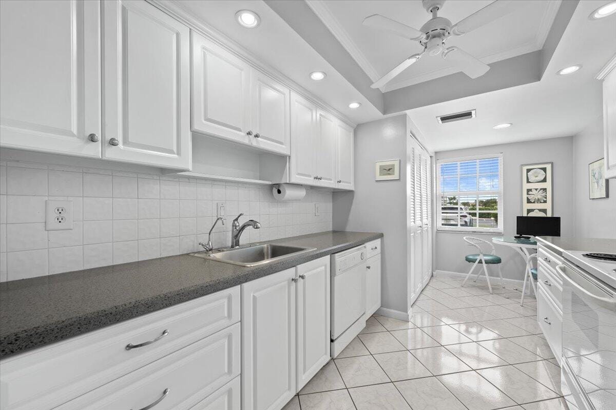 1190 NW Sugar Sands Boulevard 420, Riviera Beach, FL 33404 photo 14