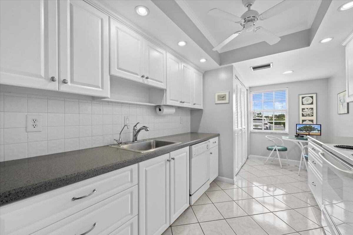 1190 NW Sugar Sands Boulevard 420, Riviera Beach, FL 33404 photo 15