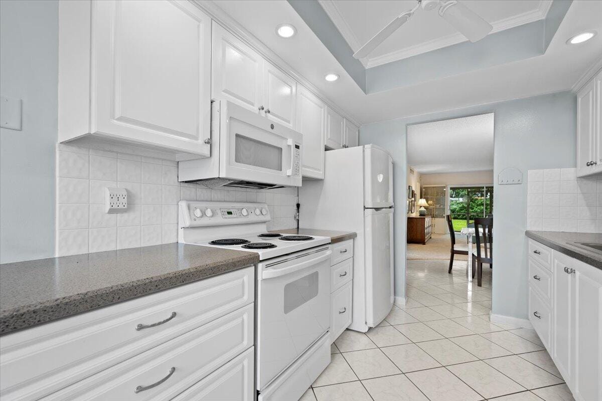 1190 NW Sugar Sands Boulevard 420, Riviera Beach, FL 33404 photo 19