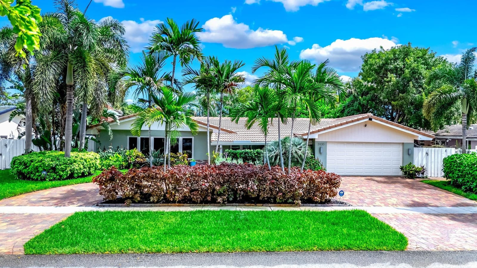 5930 NE 15th Avenue, Fort Lauderdale, FL 33334