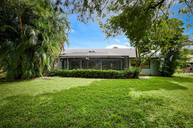 5663 Willow Creek Lane, Delray Beach, FL 33484