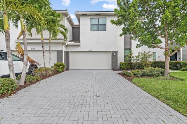 8667 Corvus Drive, Lake Worth, FL 33467