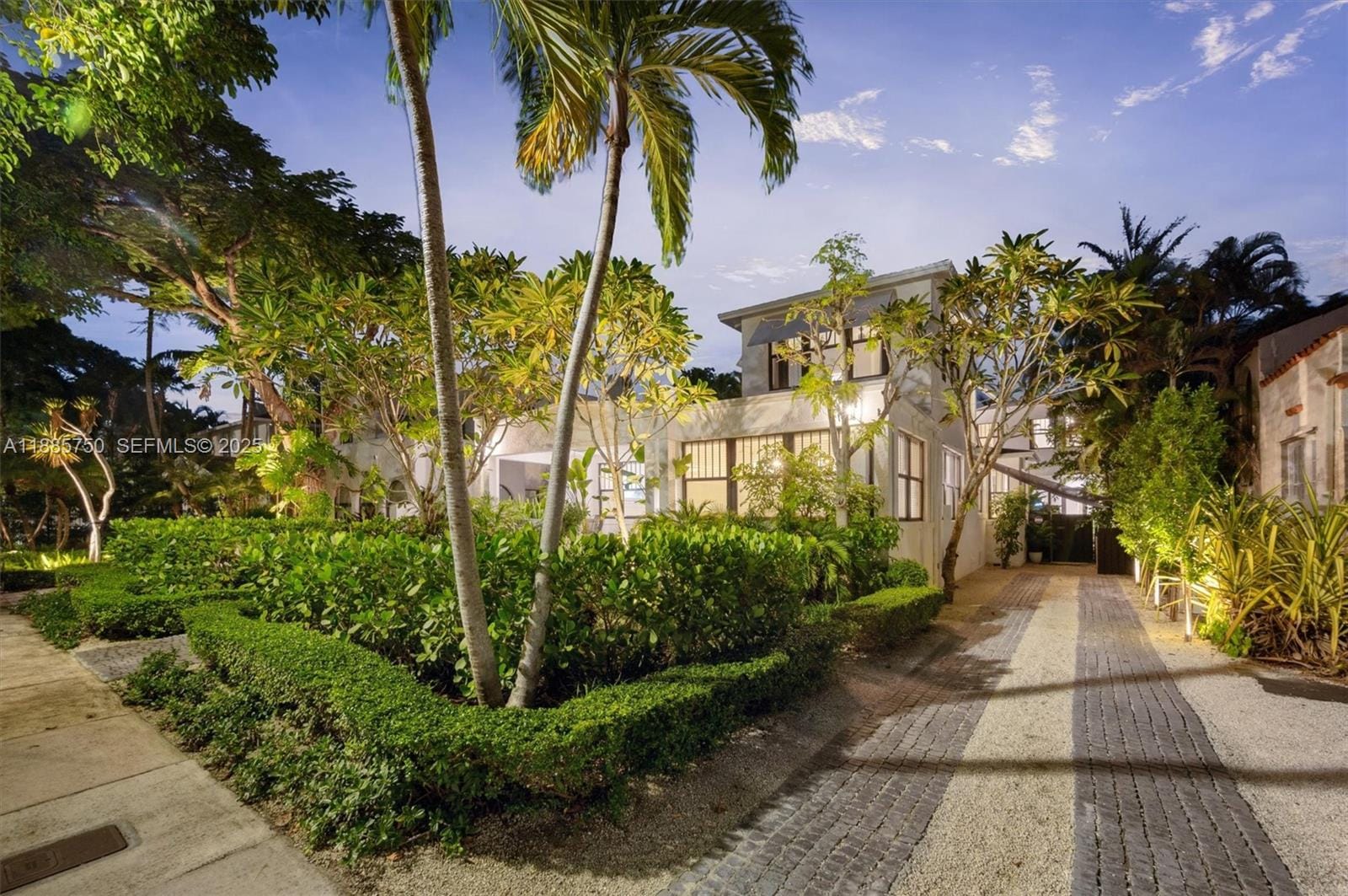 135 NE 45th Street, Miami, FL 33137 photo 2