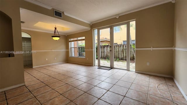 8531 NW 139 Terrace 1409, sold in Villa Vizcaya, Miami Lakes, FL