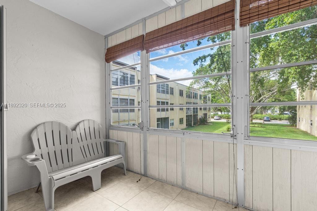 351 Cambridge Road 208, Hollywood, FL 33024 photo 23