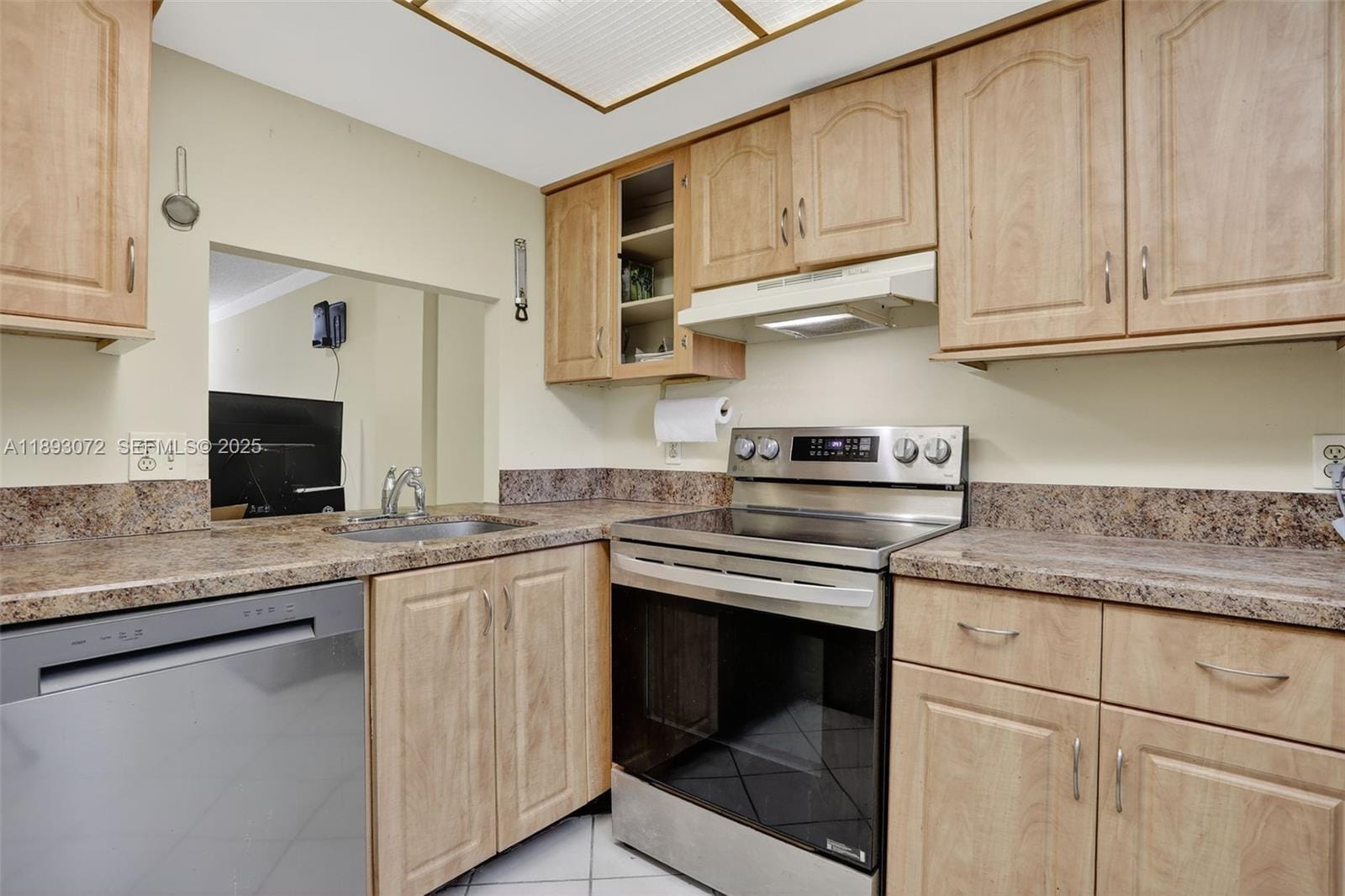 106 Royal Park Drive 4C, Oakland Park, FL 33309 photo 5