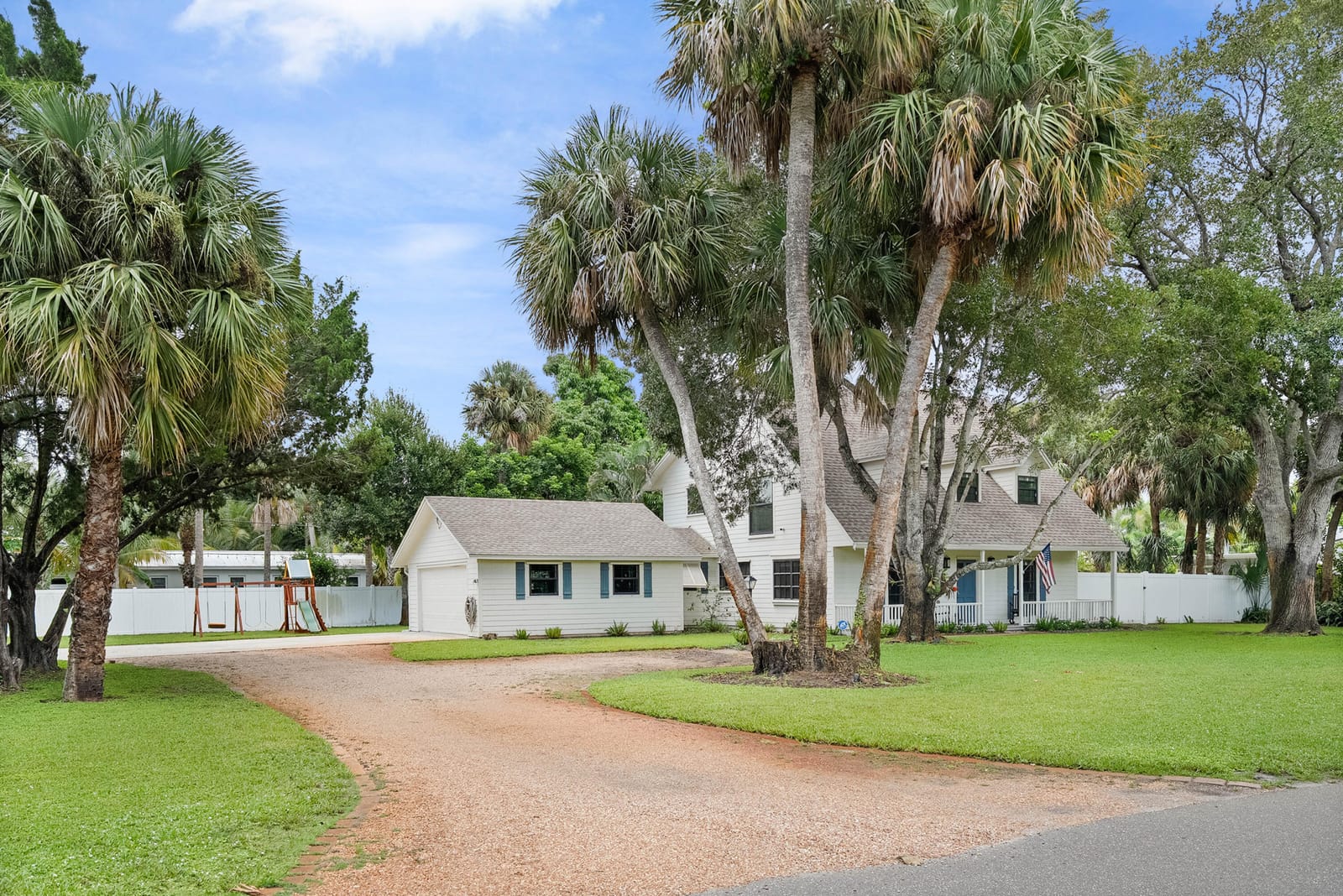 217 SE Oriole Avenue, Stuart, FL 34996 photo 2