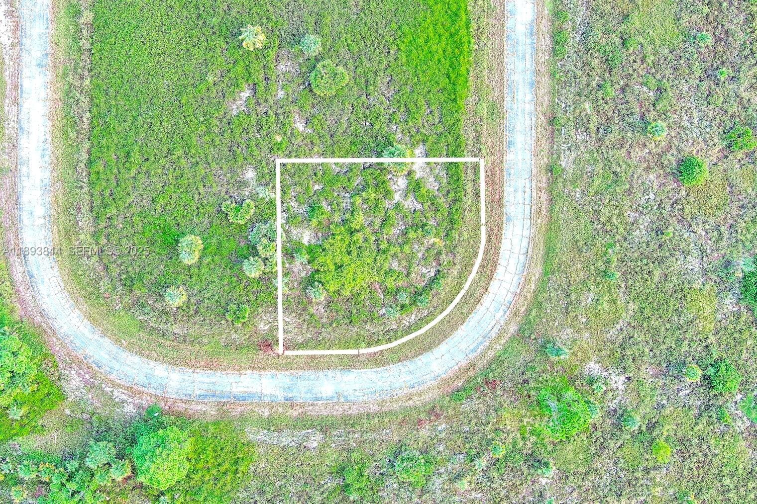 121 Ardmore Circle, FL 33935 photo 18