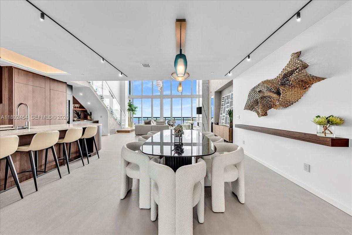 888 Biscayne Boulevard PH 5704, Miami, FL 33132 photo 4