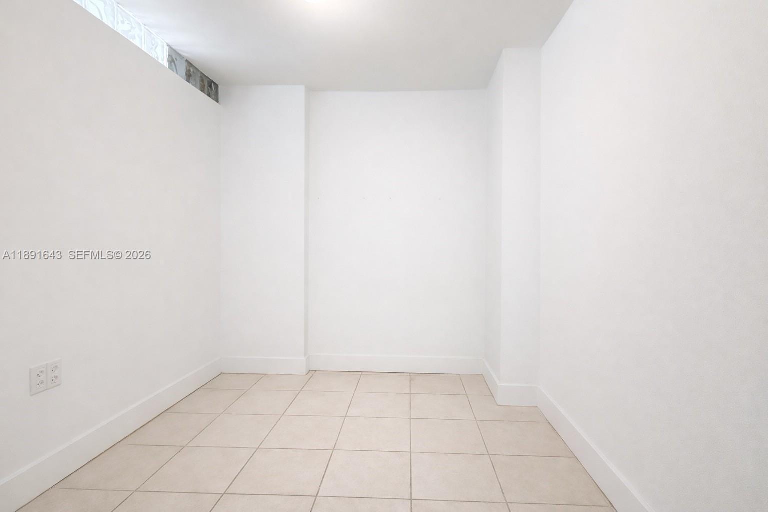 5005 Collins Avenue 823 — photo 11