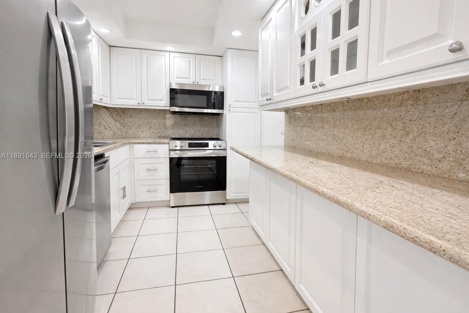 5005 Collins Avenue 823 — photo 8