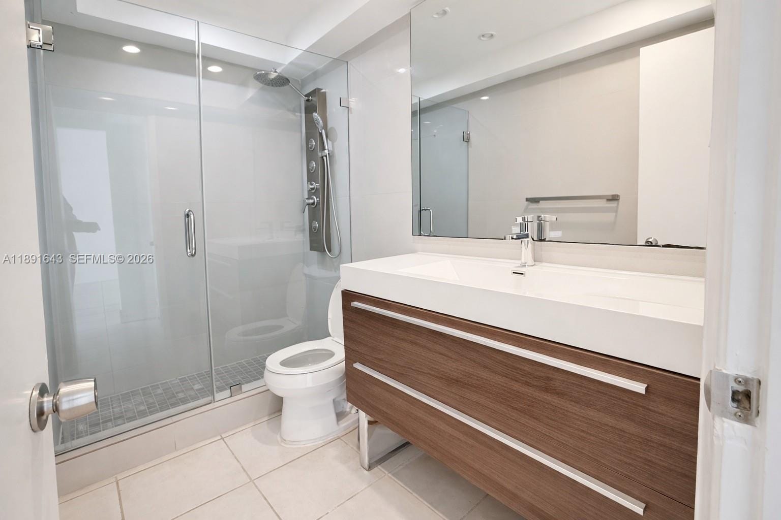 5005 Collins Avenue 823 — photo 10