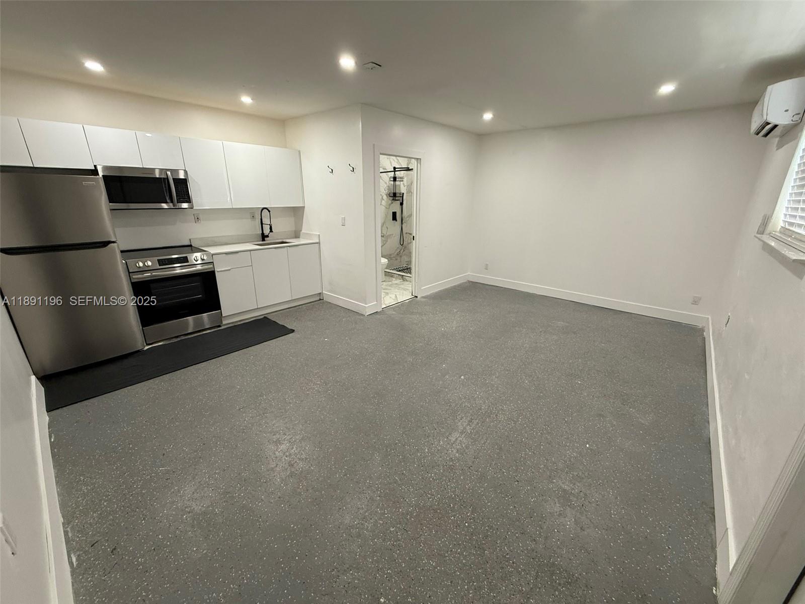 4300 NW 3rd Court 1, Plantation, FL 33317, Plantation