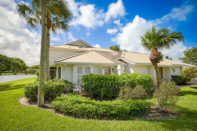 5611 SE Foxcross Place 5611, Mariner Sands Club Villas, Stuart, FL