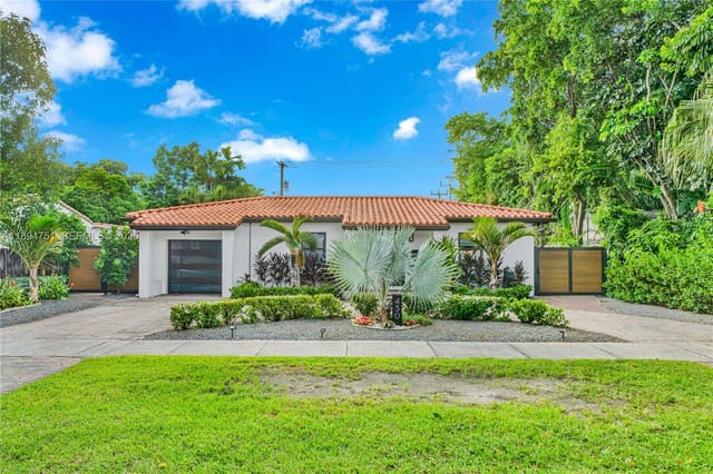 430 Cardinal Street, sold in Cinema Park Country Club, Miami Springs, FL