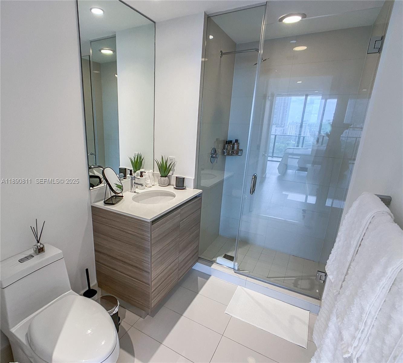 121 NE 34th Street 908, Miami, FL 33137 photo 19