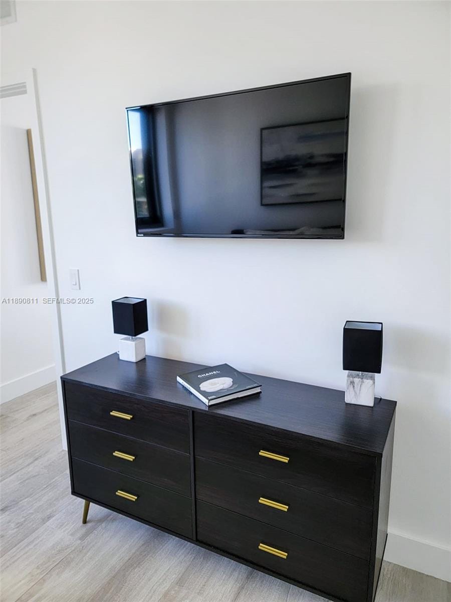 121 NE 34th Street 908, Miami, FL 33137 photo 10