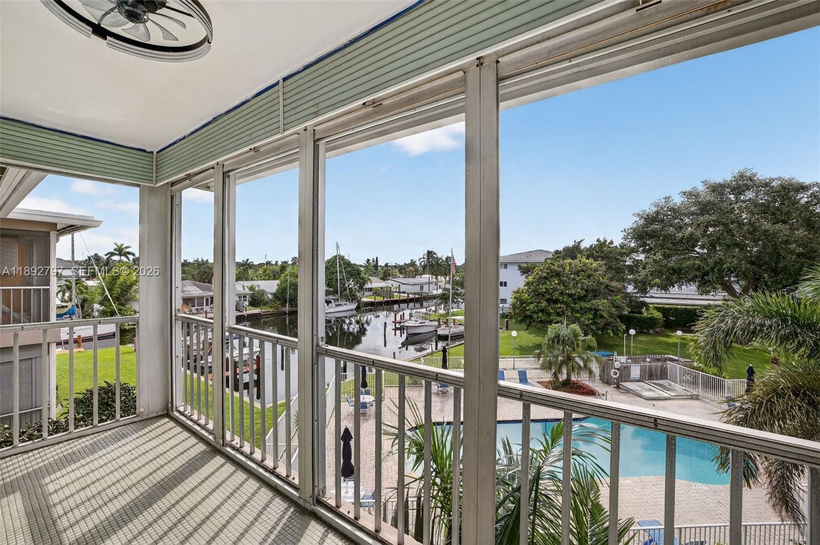 900 SW 12th Street 305 — photo 3
