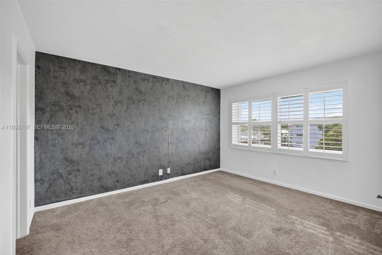 900 SW 12th Street 305 — photo 10