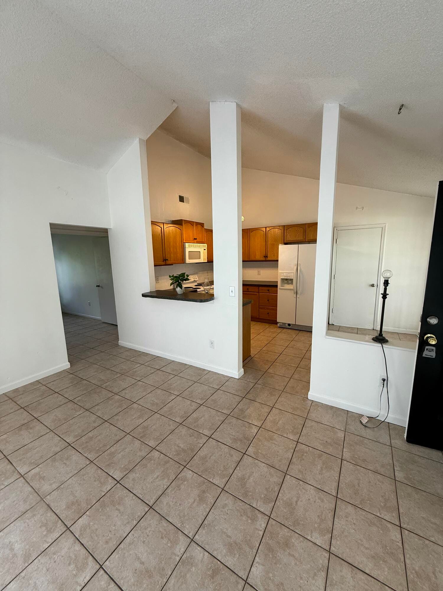 10705 Aquarius Lane — photo 2